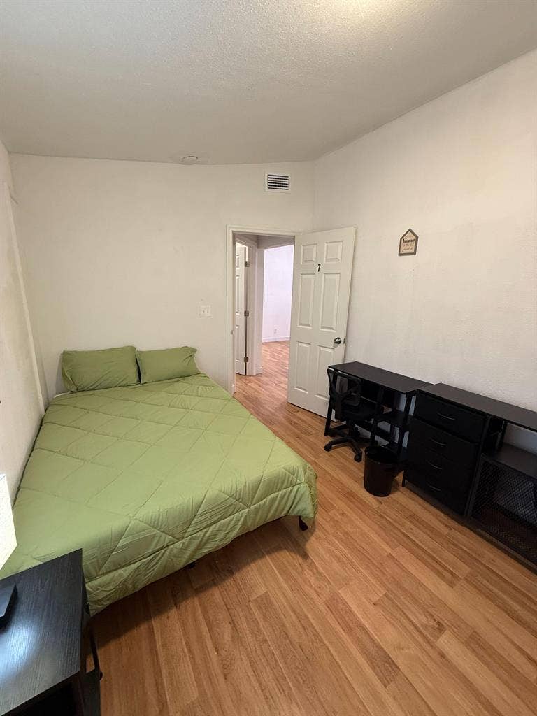 8 BR in Jacksonville