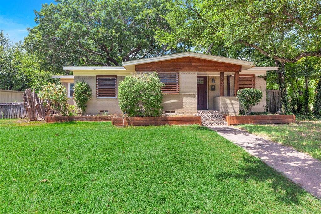 4 BR in Richardson