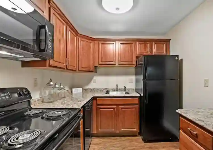 Bath for 5/ private room for 2