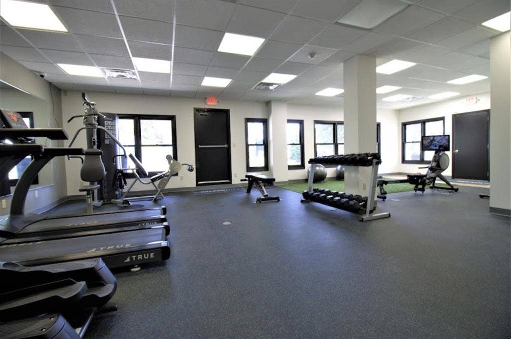 Bath for 5/ private room for 2