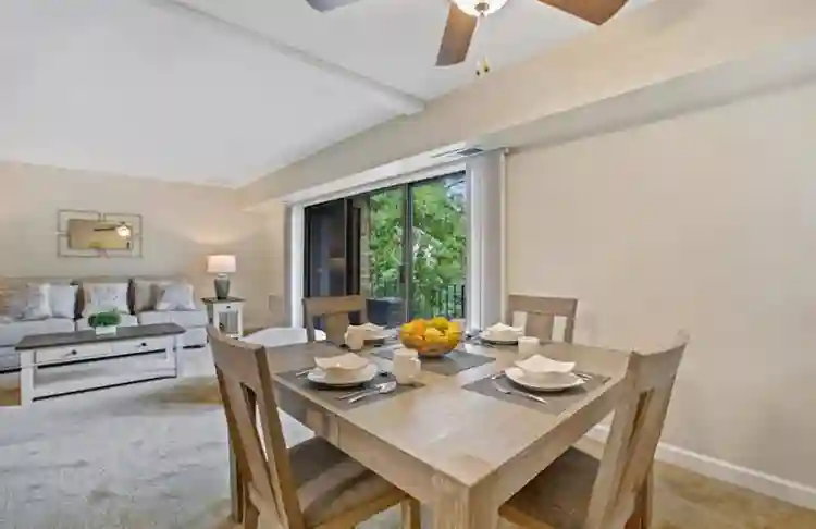 Bath for 5/ private room for 2