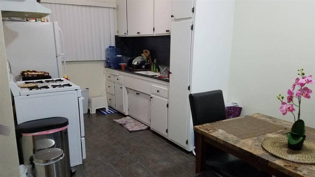 1 BR in Los Angeles