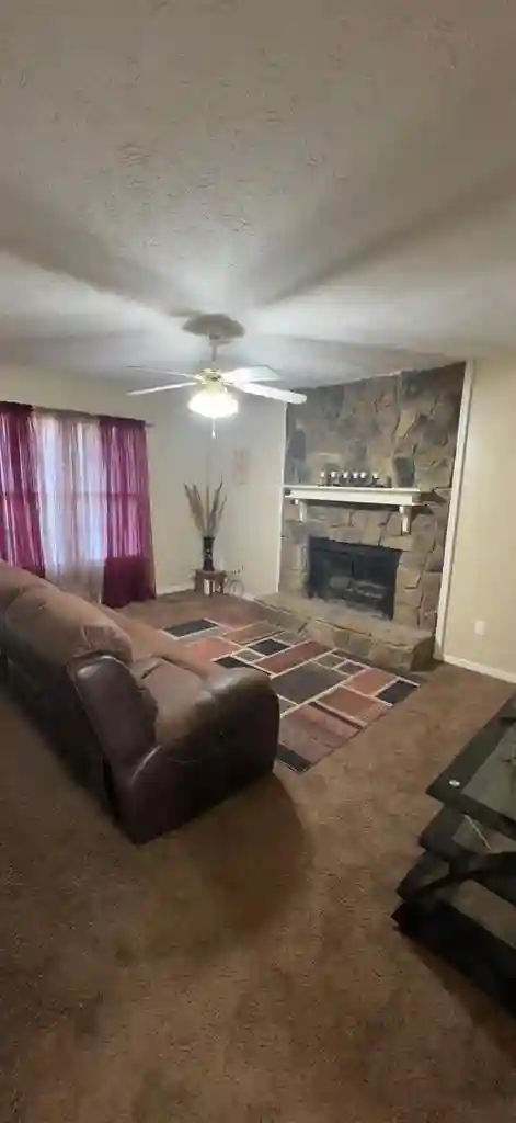 3 BR in Riverdale