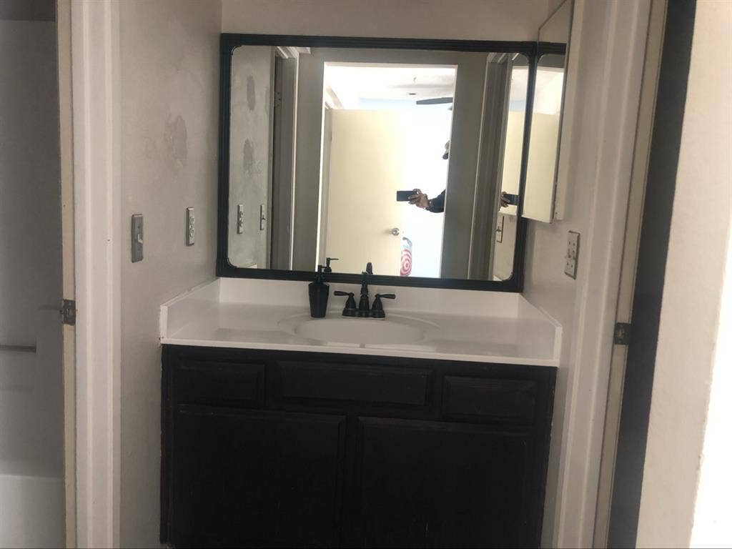 Master Bedroom for rent