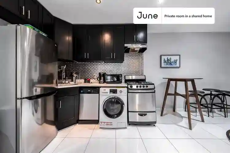 3 BR in New York City