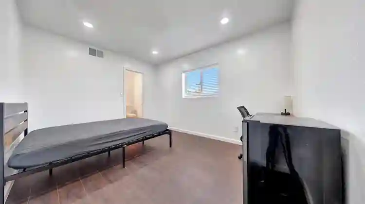 8 BR in Phoenix