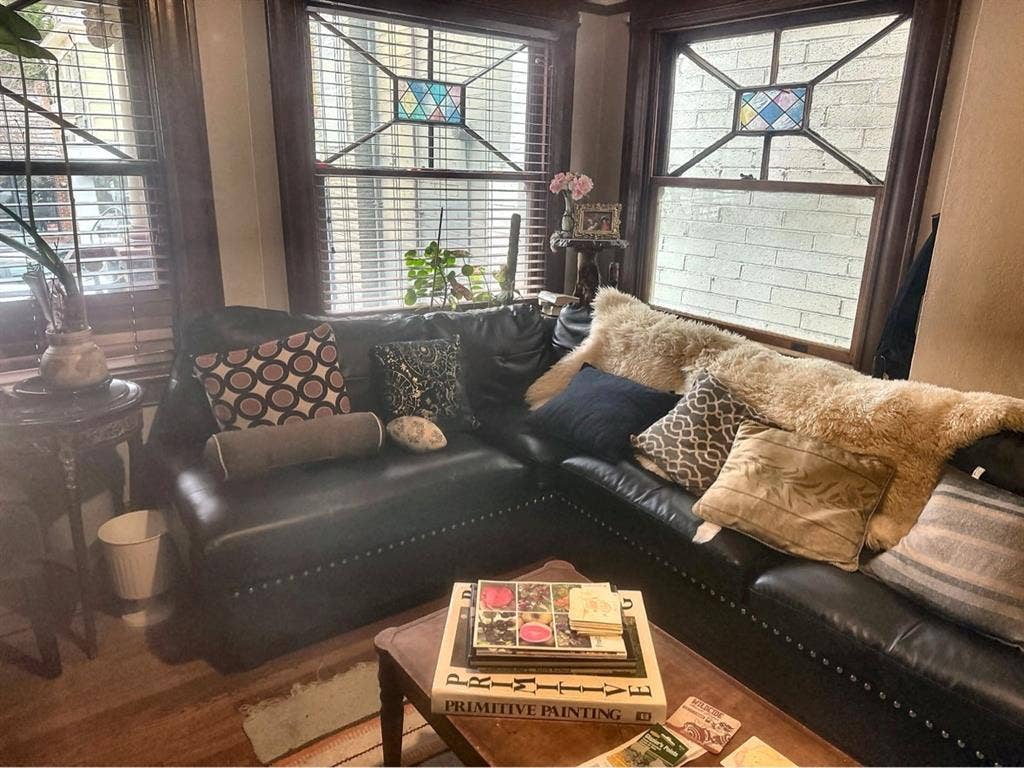 Unfurnished room in midtown