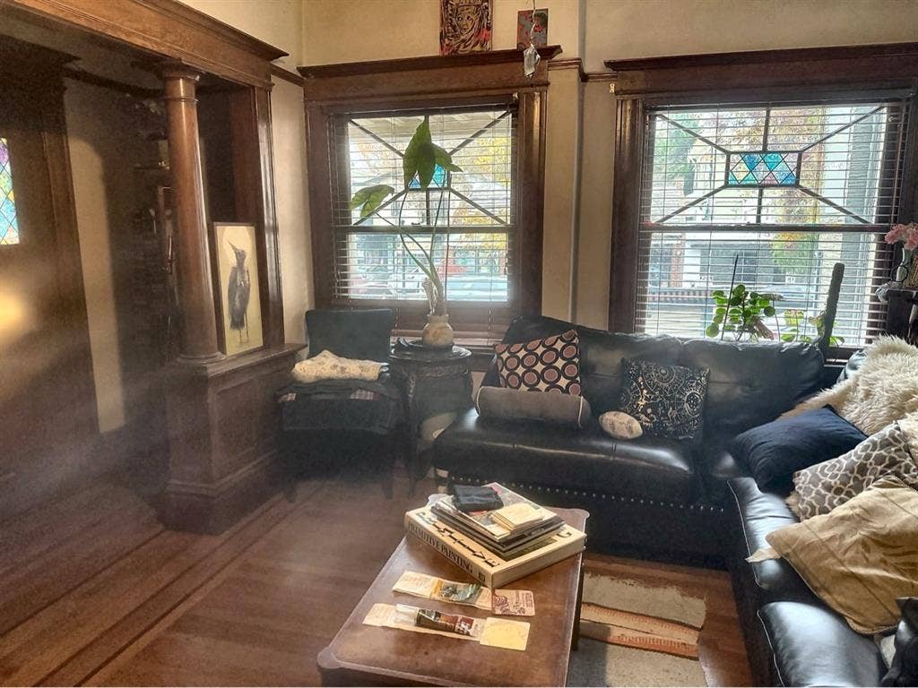 Unfurnished room in midtown