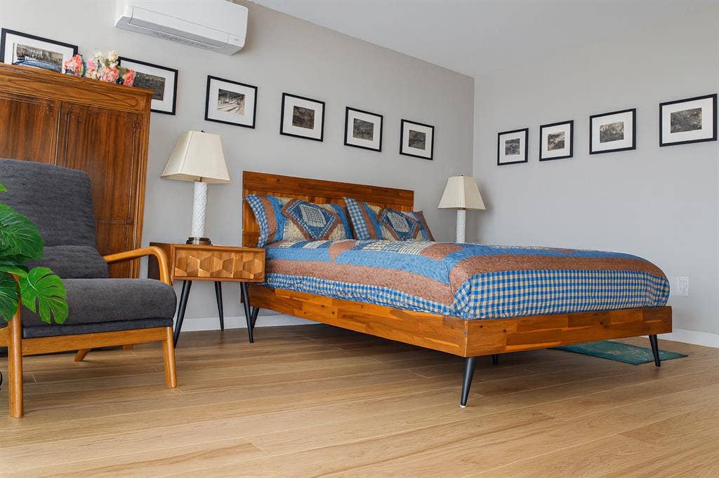 Room with Private Bathroom