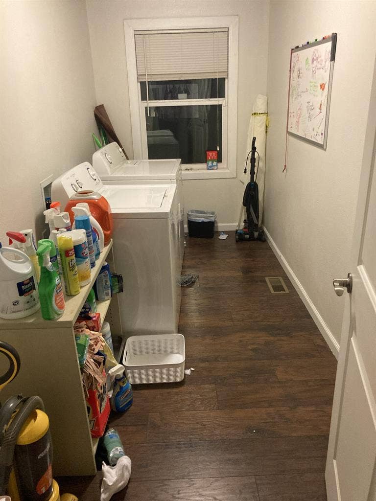 Looking for 3 more roommates!
