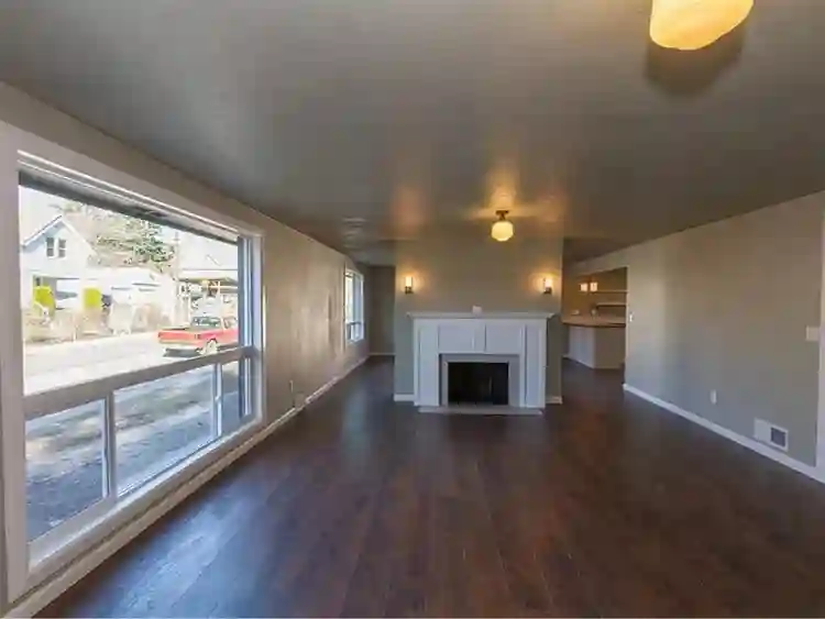 Looking for 3 more roommates!