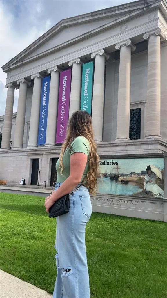 Looking for a roommate