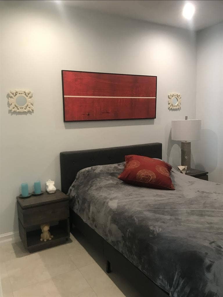Room for rent in the states Naples
