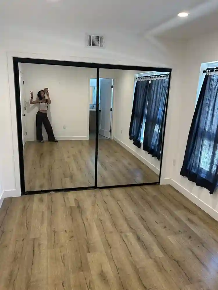 In Hollywood! Serious inquiries!