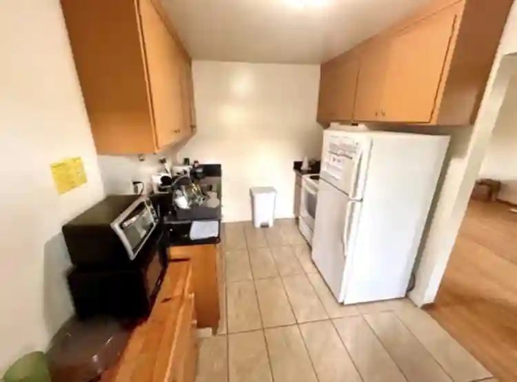 LOOKING FOR A ROOMMATE ASAP