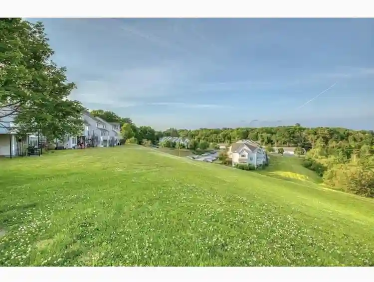 March 1st! Furnished Condo-Dracut