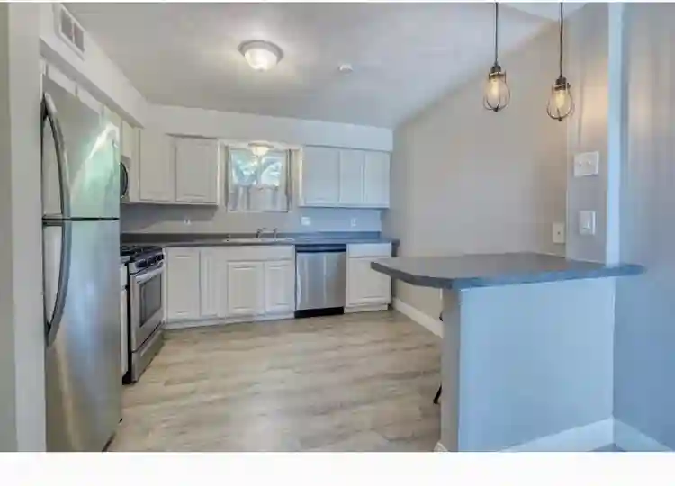 March 1st! Furnished Condo-Dracut