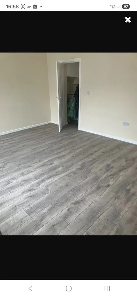 READY TO MOVE IN STRAIGHT AWAY