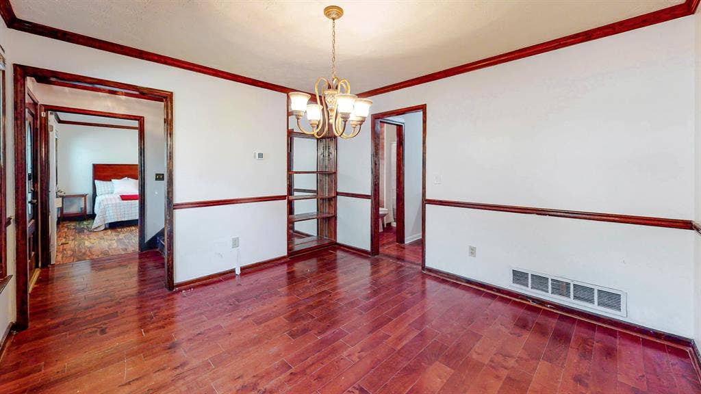 9 BR in Riverdale