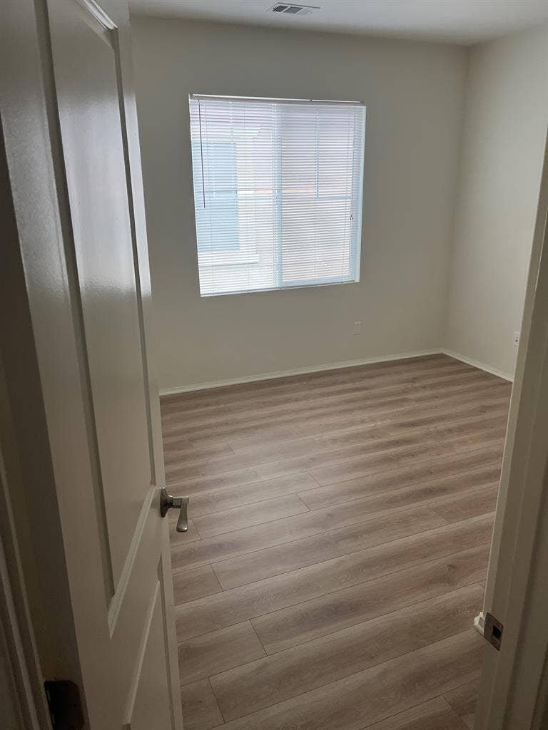 ROOM FOR RENT BY CBU!