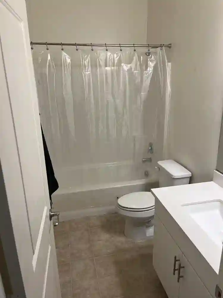 ROOM FOR RENT BY CBU!