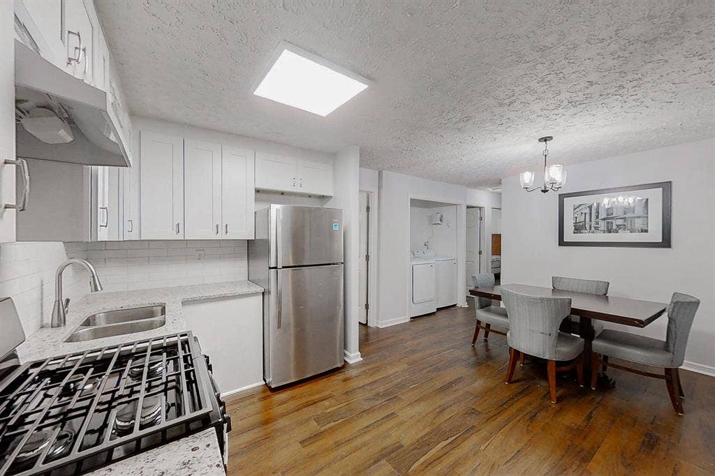 6 BR in Atlanta