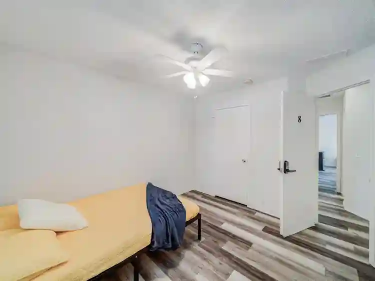 8 BR in Dallas