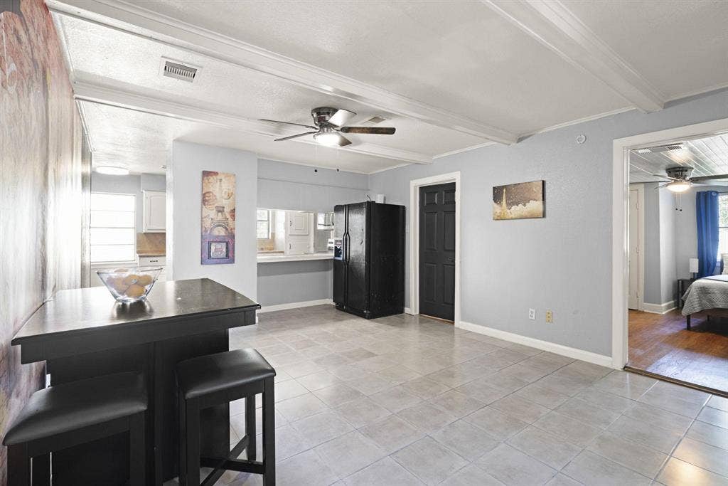 7 BR in Houston