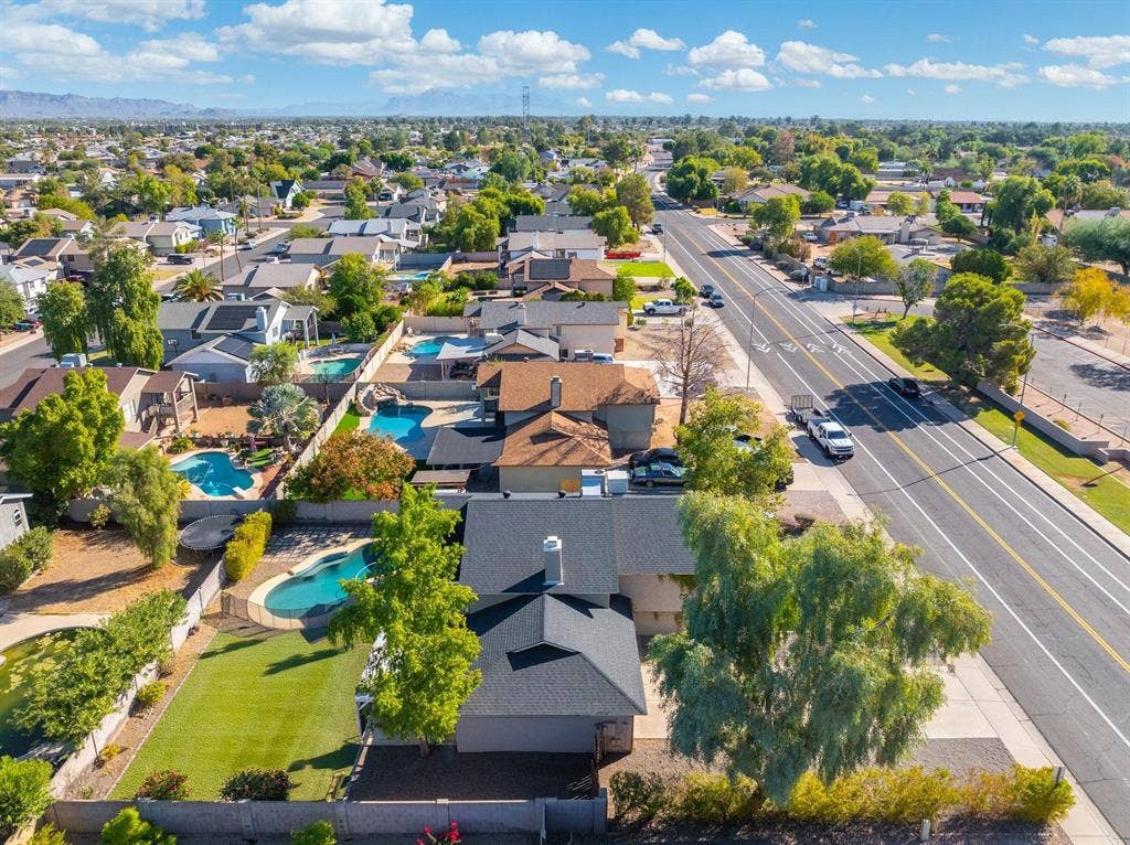6 BR in Mesa