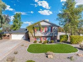 6 BR in Mesa