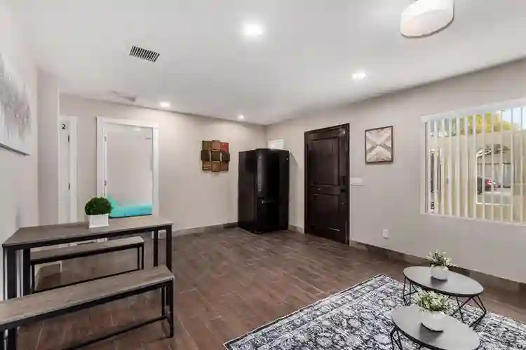 7 BR in Tempe