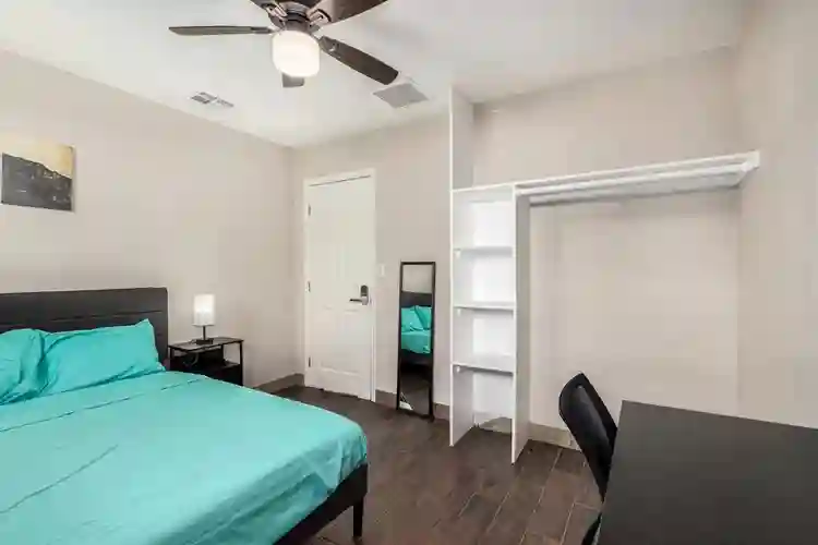 7 BR in Tempe