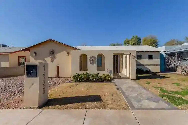 7 BR in Tempe
