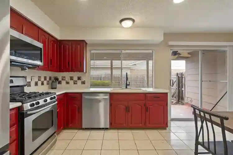 7 BR in Garland