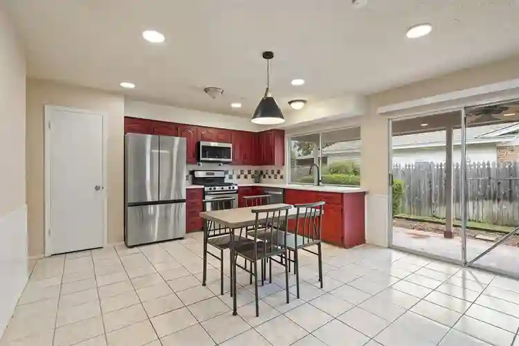 7 BR in Garland