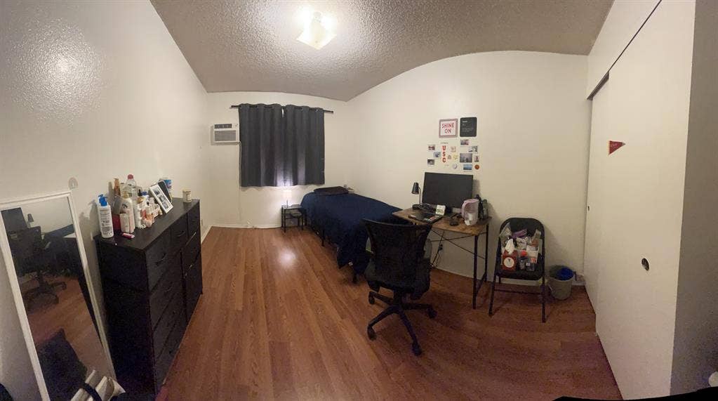 Private Furnished Room Near USC