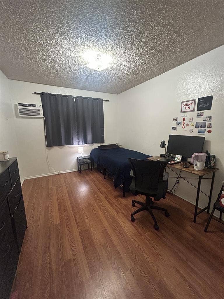 Private Furnished Room Near USC