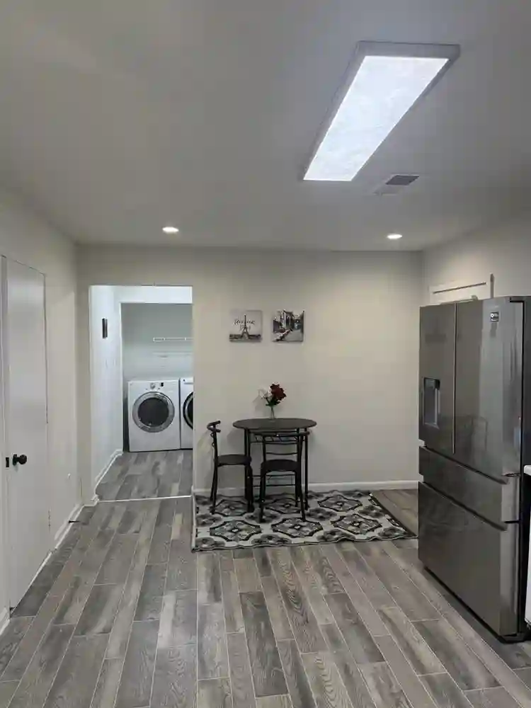 7 BR in Stone Mountain