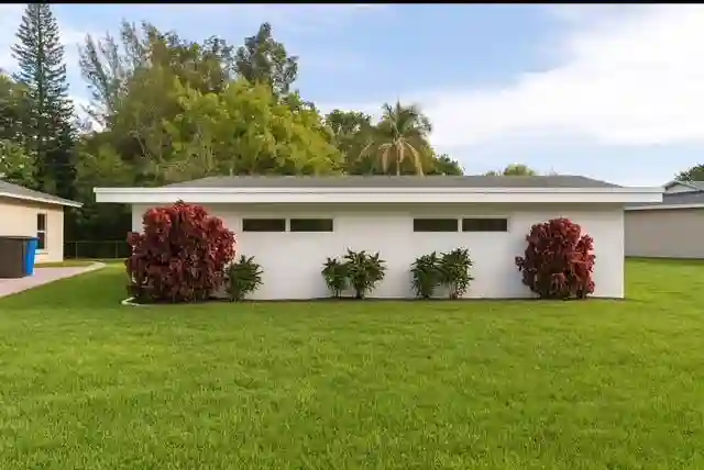 6 BR in Royal Palm Beach