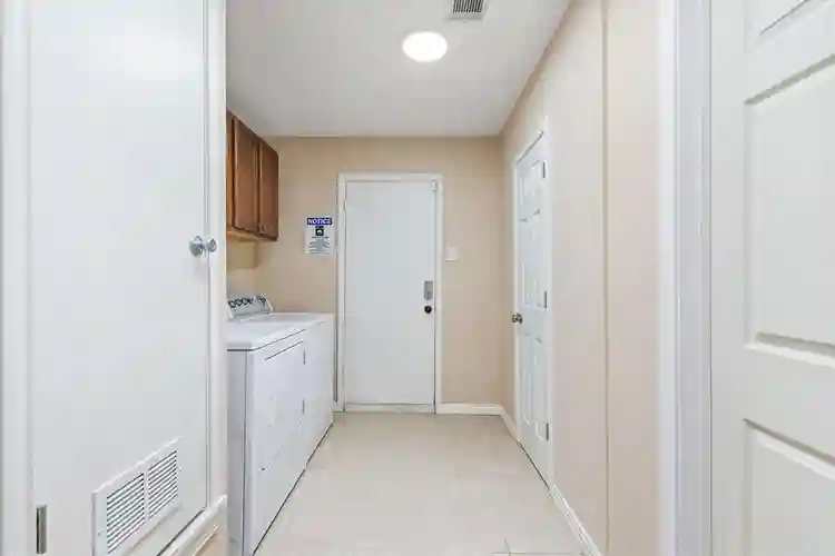 6 BR in Dallas