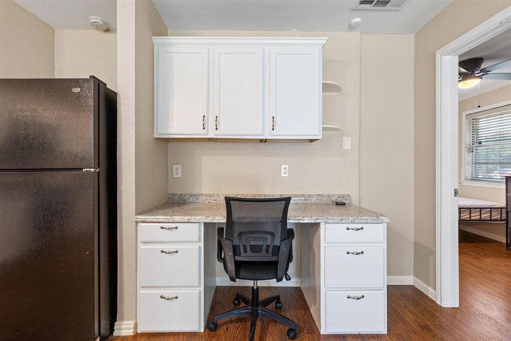 6 BR in Dallas