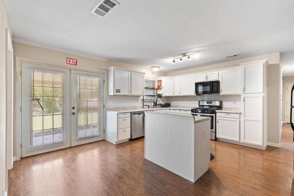 6 BR in Dallas