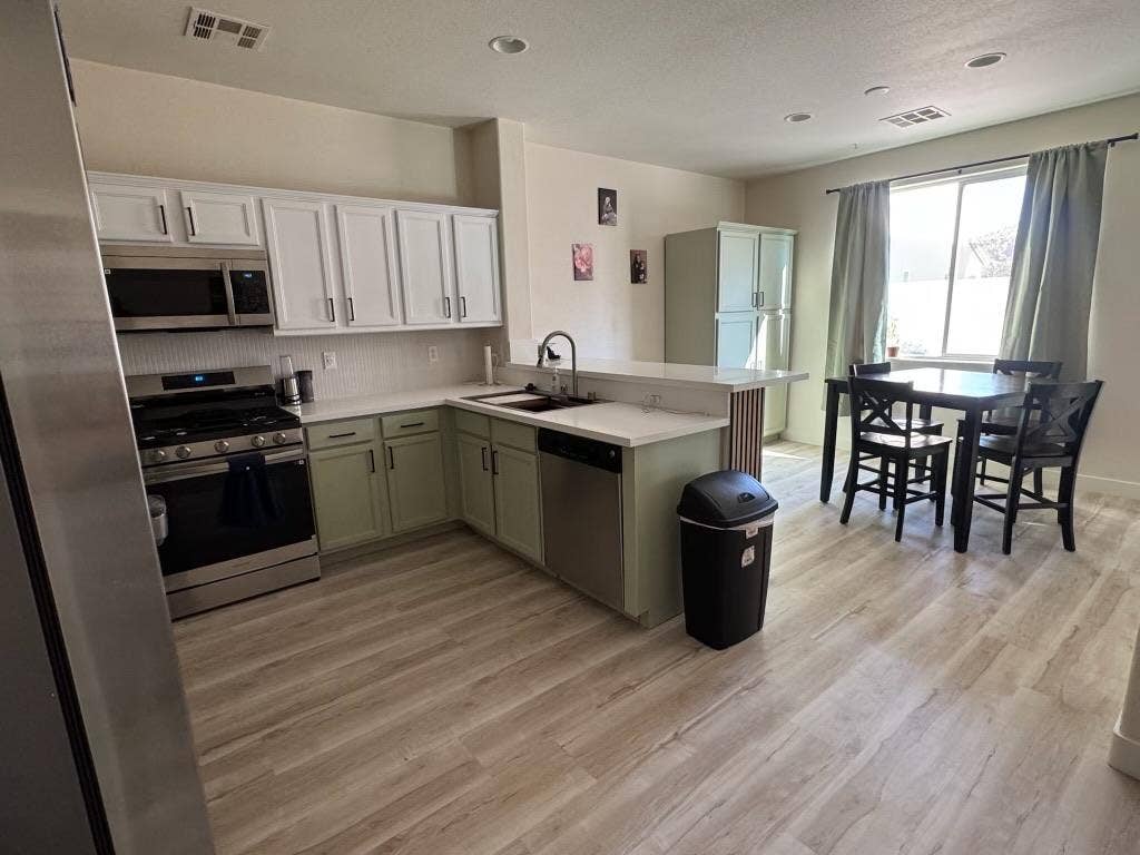 2 BR in Las Vegas