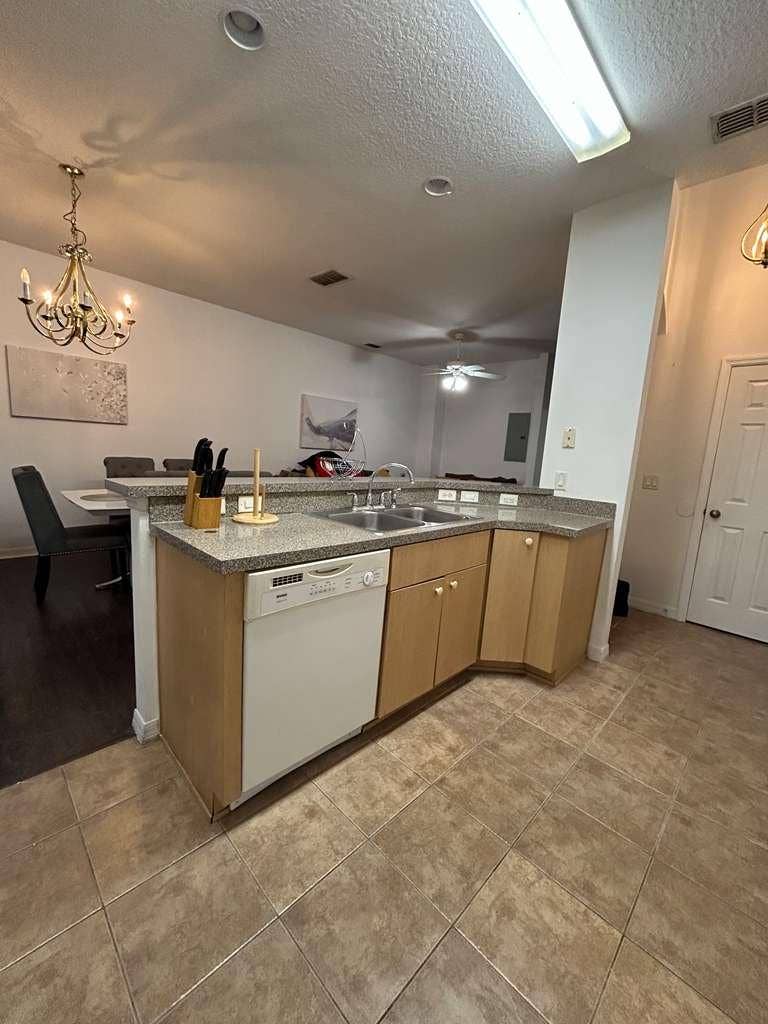 4 BR in Kissimmee