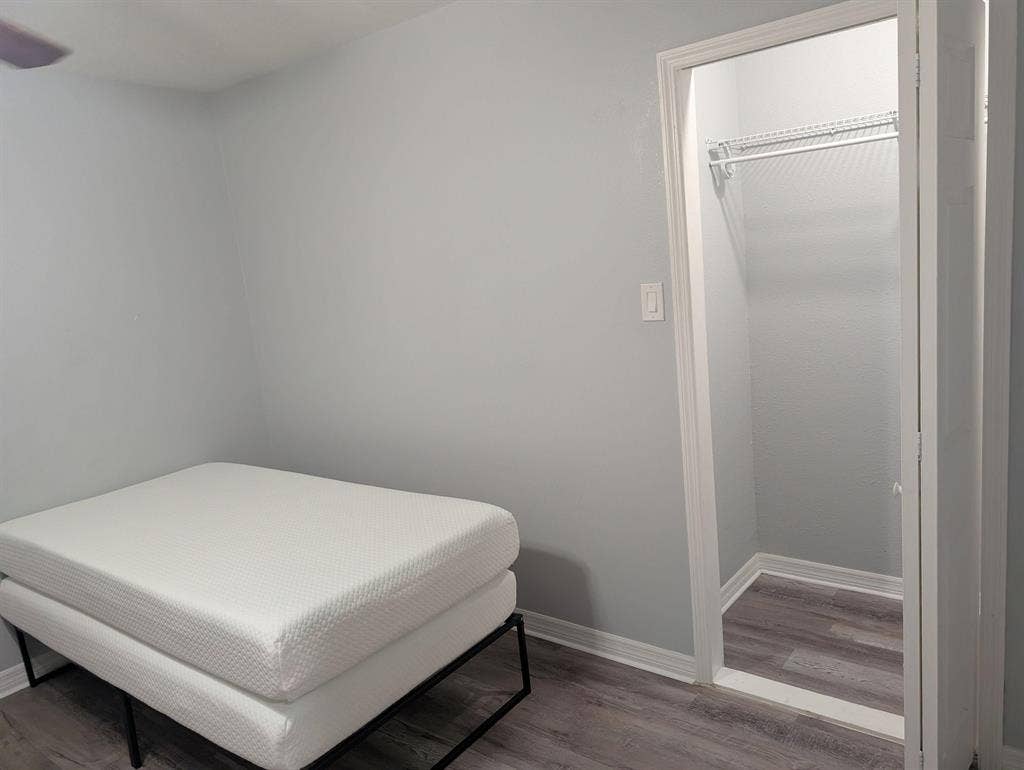 6 BR in St. Petersburg