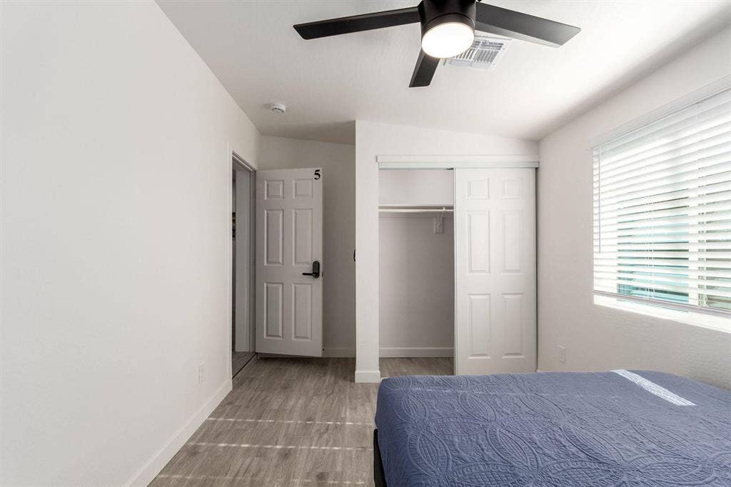 6 BR in Mesa