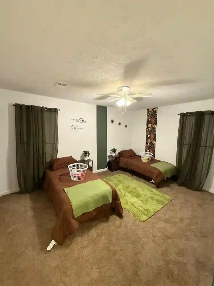 4 BR in College Park