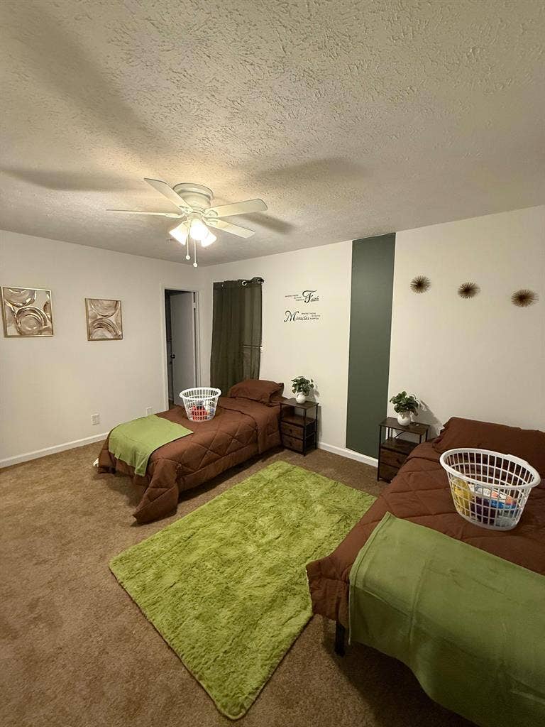 4 BR in College Park