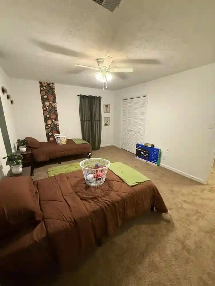 4 BR in College Park