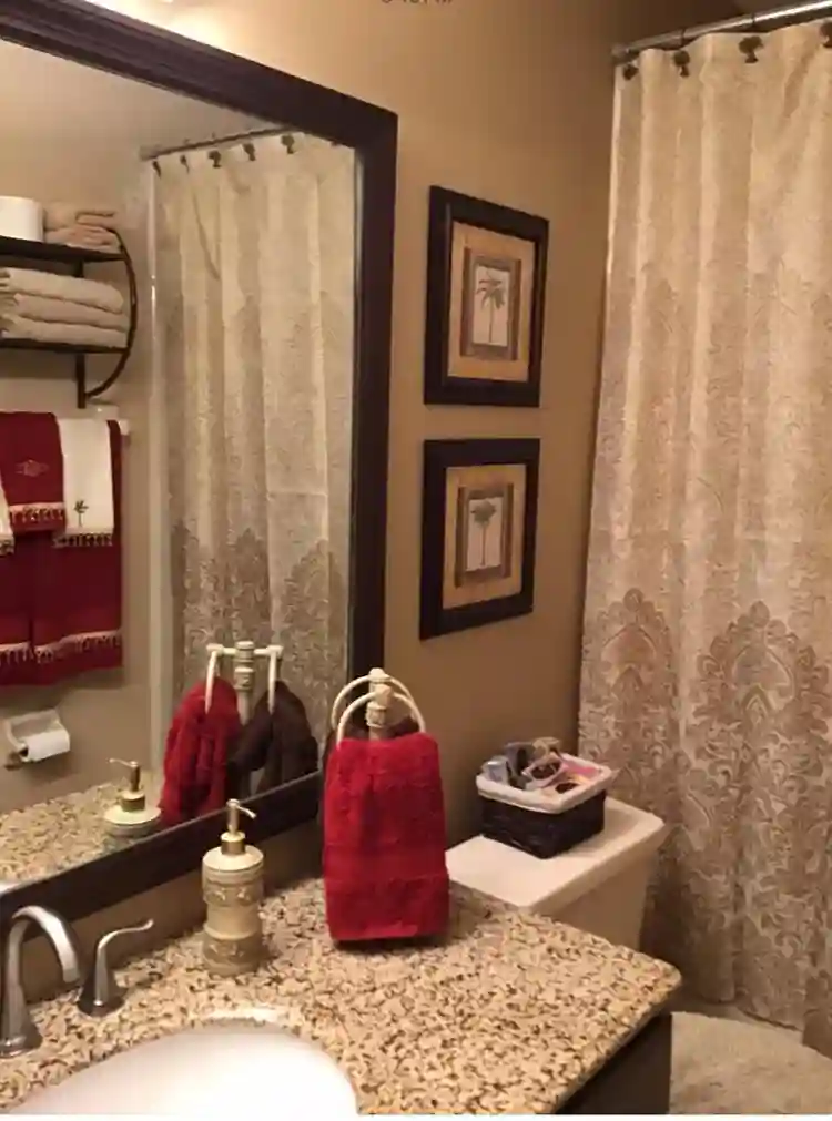 Room for rent- TWO MILES FROM UCF